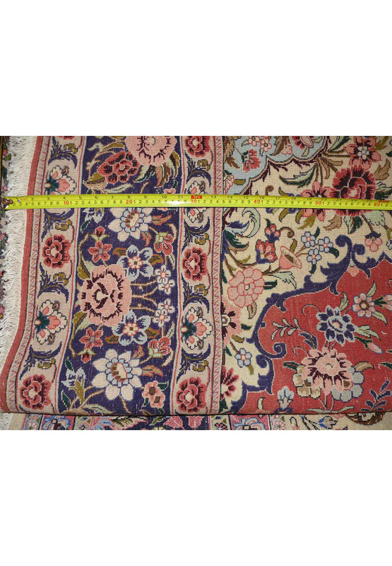 Bidjar Persian Rug Back - Displaying the dense pile and high-quality craftsmanship of the rug.