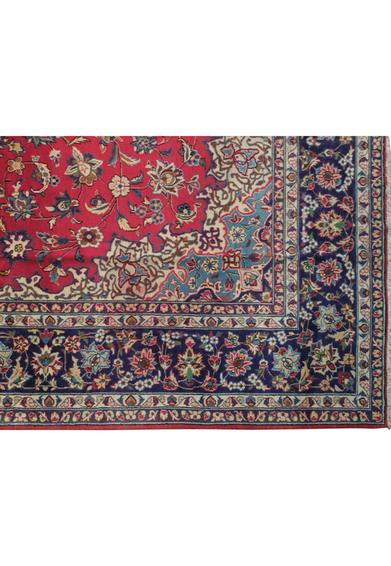 Detail image of the exquisite weaving technique on a 10x16 Persian Najafabad rug, a testament to traditional craftsmanship