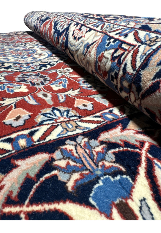 Close up shot showing the fine weave of this 4 x6 Isfahan Persian Rug