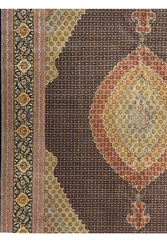 Detailed view of the border on a 11'7 x 16'6 Persian Tabriz Mahi rug, with intricate floral patterns and rich color palette