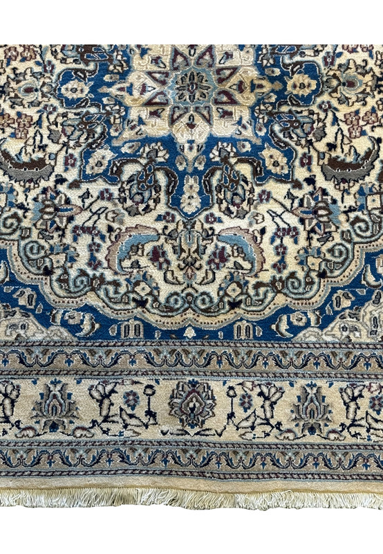 Detailed view of the border design on the 6x6 Persian Nain Square Rug, featuring floral and geometric patterns.