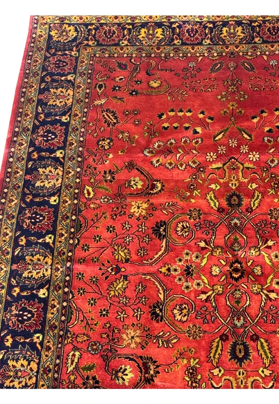 Detailed view of the corner of the 6'5 x 9'6 American Sarough Rug showing the intricate border design.