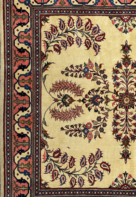 Corner detail of a Persian Sarough Square Rug, showing the exquisite craftsmanship and design