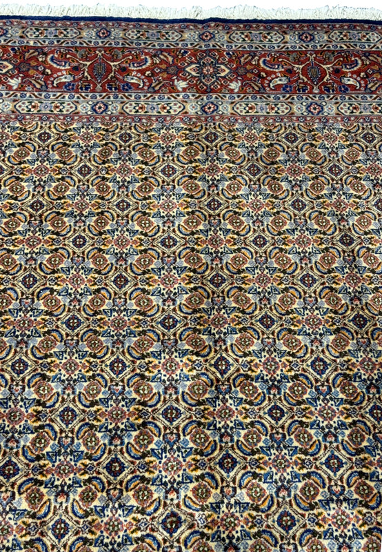 Detailed pattern of the central field on the Persian Moud Square Rug