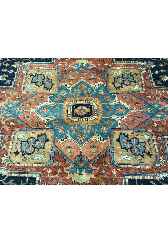 Central medallion detail of 12x15 Serapi Oriental Rug.