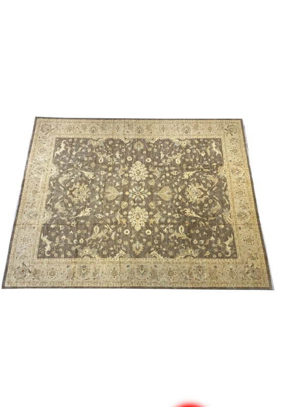 Top view of 16 x 20 Chobi Peshawar Rug showcasing the central design and border details