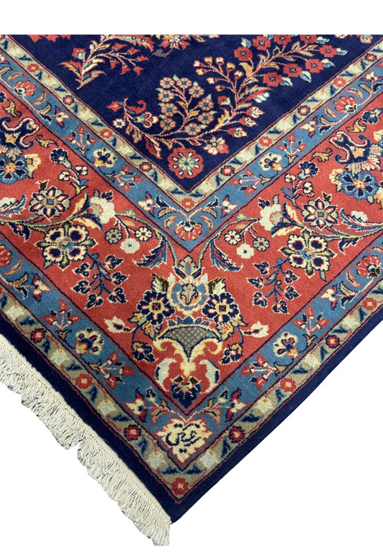 Signature of master weaver on the lower border of Persian Sarough rug.