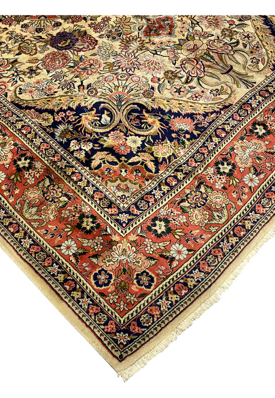 Edge and fringe detail of handmade Persian Bijar rug showing tight weave ivory fringe and strong finishing