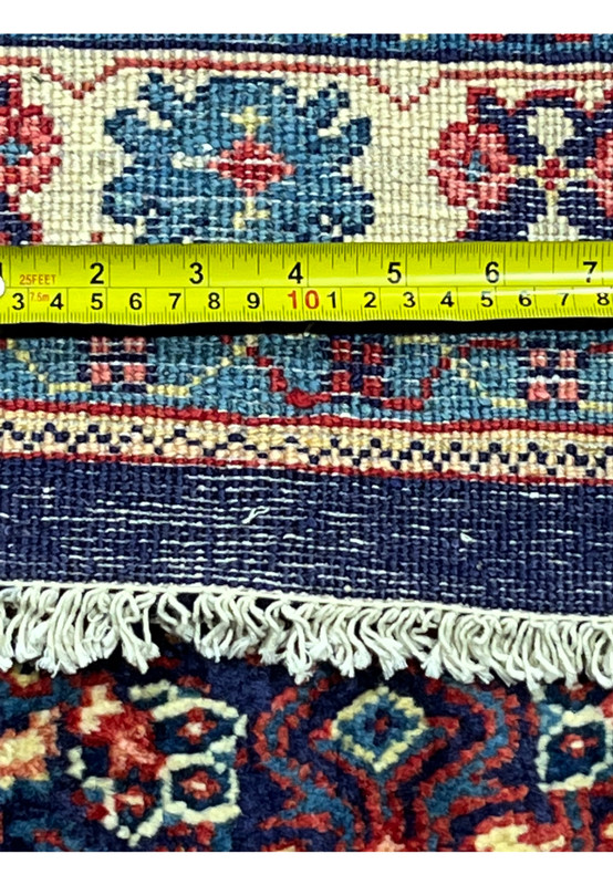 Backside knot count measurement Persian Sarough rug, approximately 220 to 240 knots per square inch, fine hand-knotted authentic