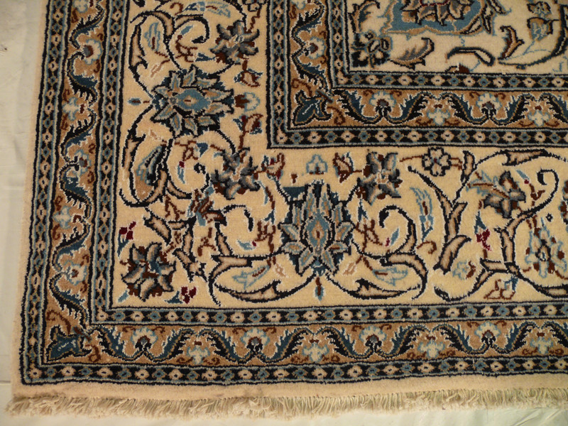 8'2 x 11'7 Persian Nain Rug