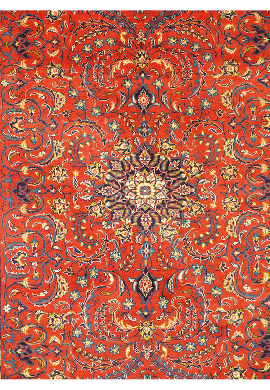 Close-up of the central medallion design on the 6'9 x 10'3 Persian Sarough rug