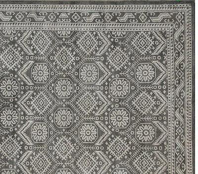8 x 10 Traditional Folklore Motifs Rug - Close-up of Borde
