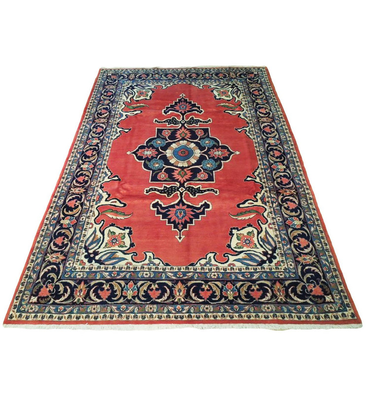 7 x 10'8" Persian Sarough Rug