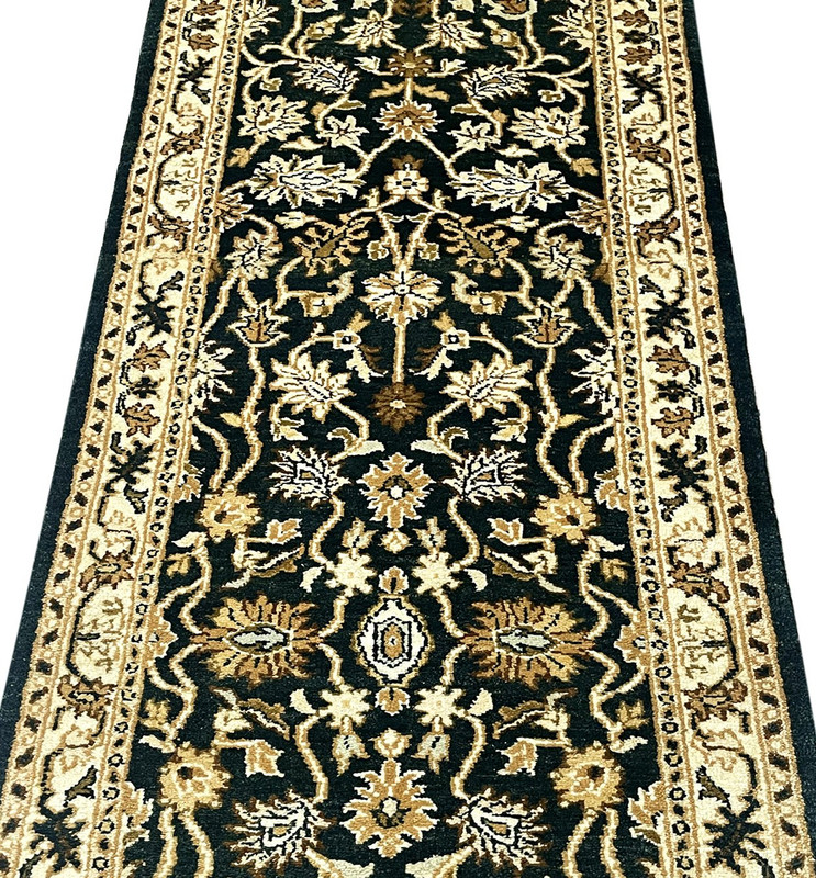 2'6 x 10 Oriental Agra Runner Rug