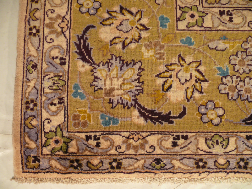 8'9" x 12'2" Persian Isfahan Rug