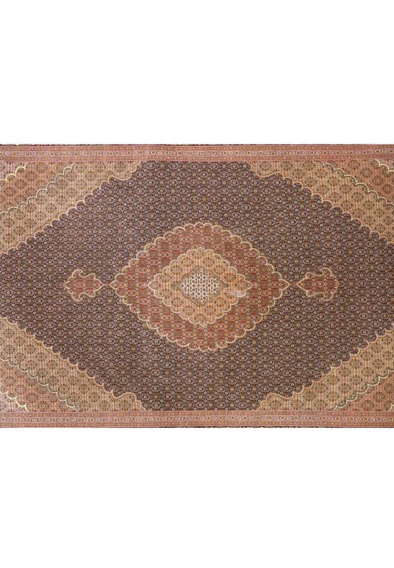 7x10 Persian Tabriz Mahi 50 Raj Rug midfield illustrating the mahi / fish design