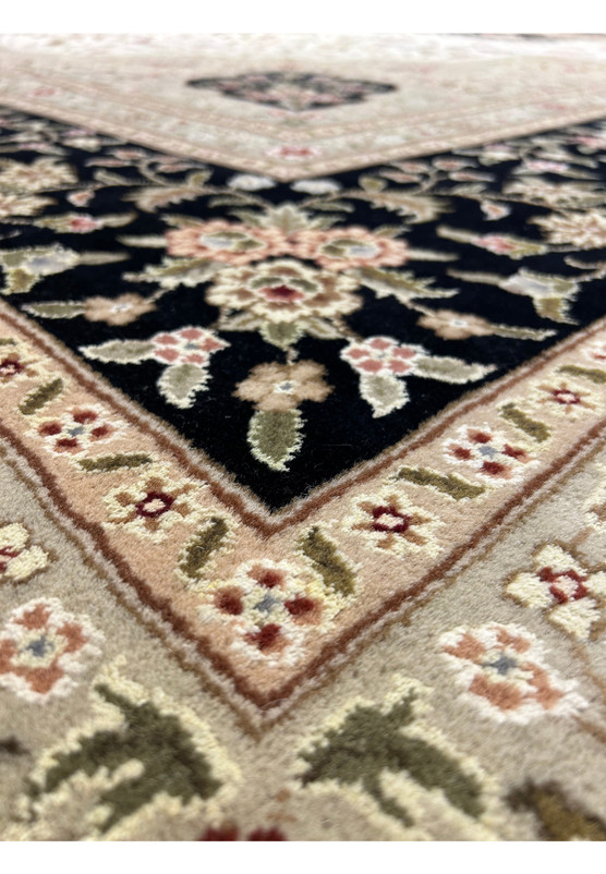 12'5 x 18 Persian Tabriz Rug Border Close-up Showcasing Precision of Floral Details and Silk Sheen