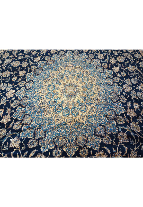 Close-up of 14x25'6 Nain 9 LA Persian rug medallion with silk highlights and intricate pattern.