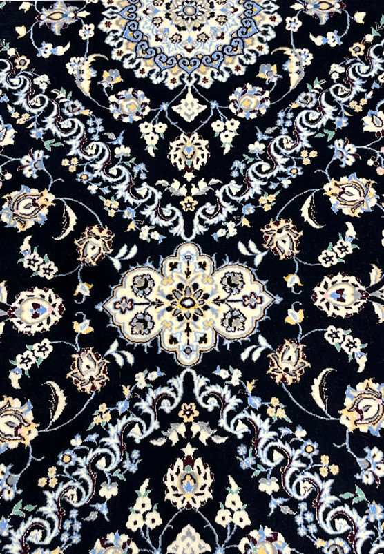 Pattern detail of 3x15 Persian Nain 6La Habibian runner, allover floral with connecting rosette