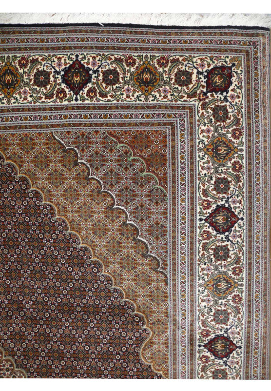 7 x 10 Persian Tabriz Mahi 50 raj