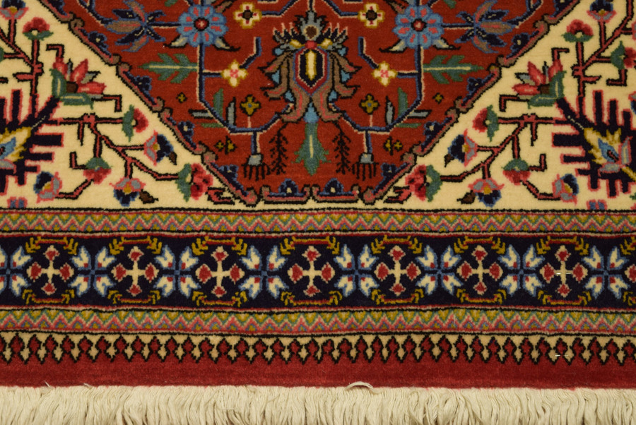 2'5 x 4' Persian Qum Kork Rug