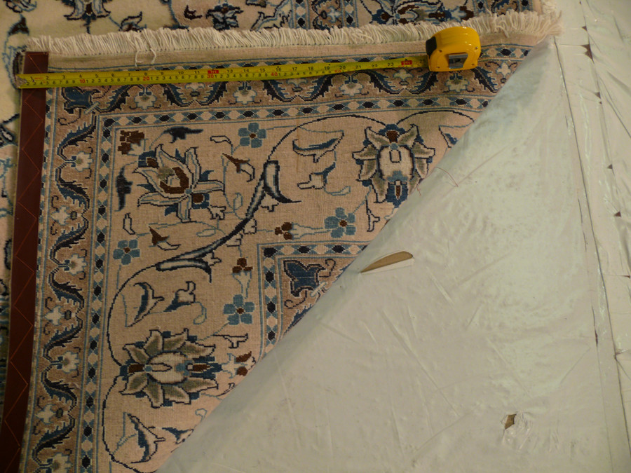 8'2" x 11'5" Persian Nain Rug very rare color combination