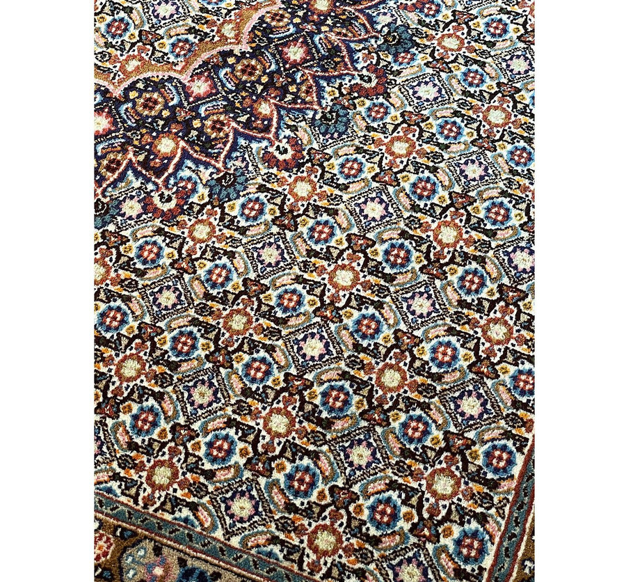6'5" x 6'5" Persian Moud Square Rug