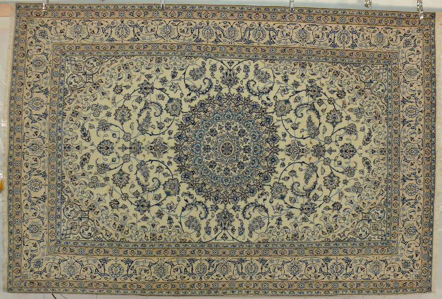 7 x 10 Persian Nain Rug 9 LAA Wool with Silk