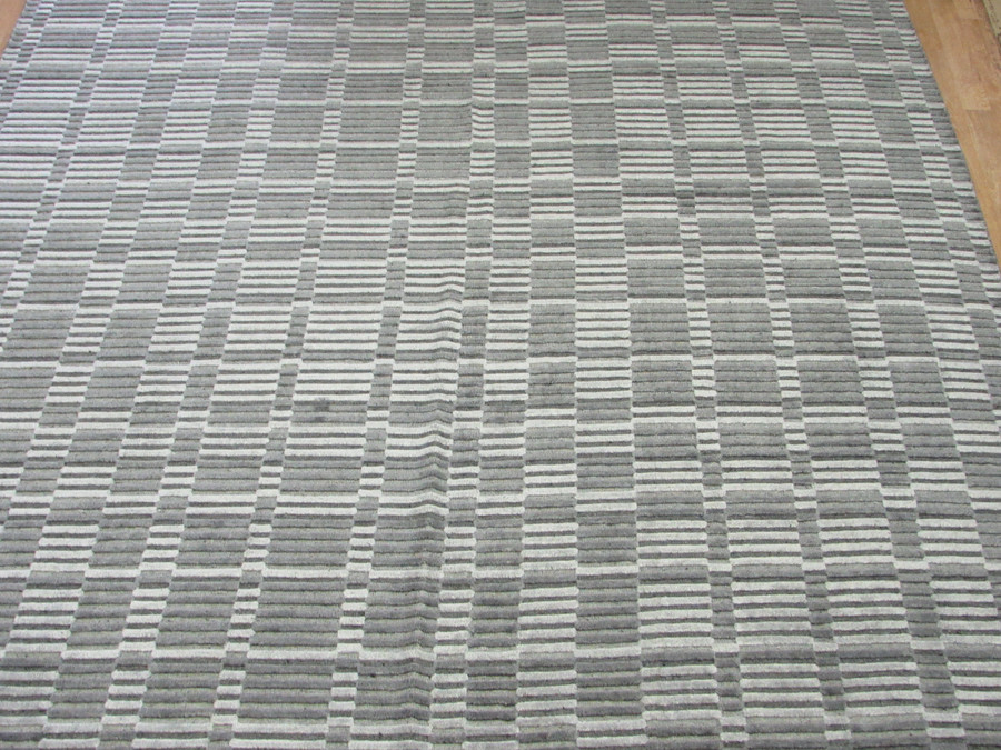 9 x 11 Modern all natural handmade Rug. Feels like silk. Gray Variations