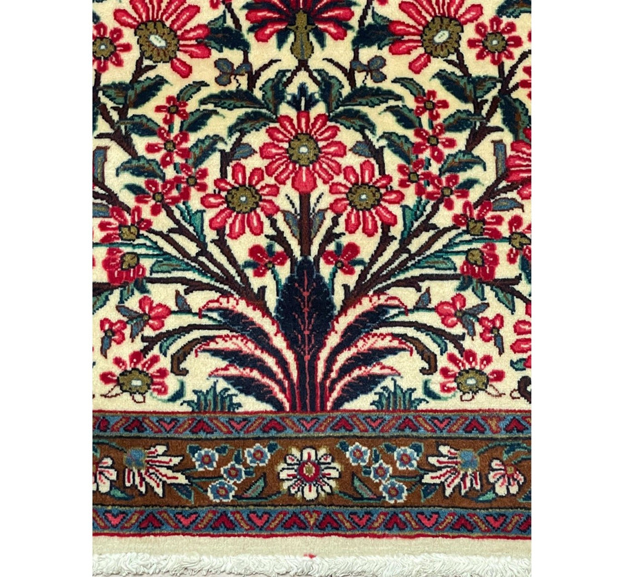2'5" x 4'3" Botanical Persian Sarough Rug 1