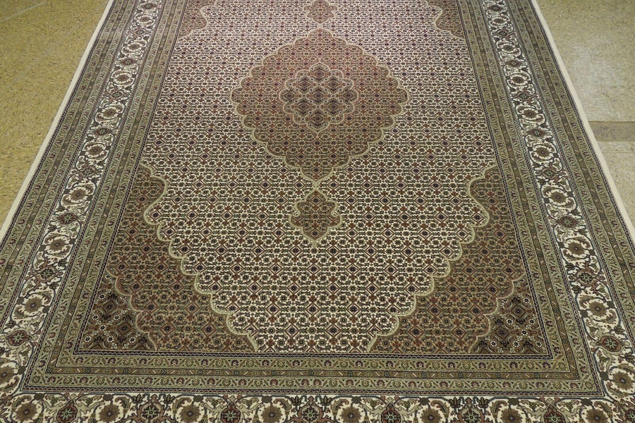 7 x 10 Oriental Mahi Wool & Silk Rug