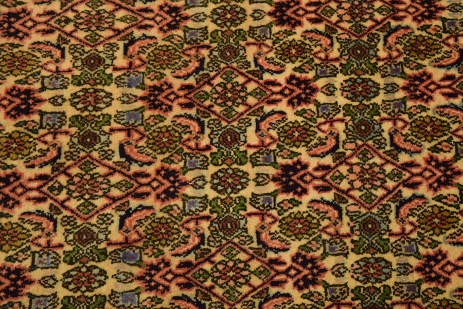 Pattern details for a 3x9 Persian Bidjar Runner Rug