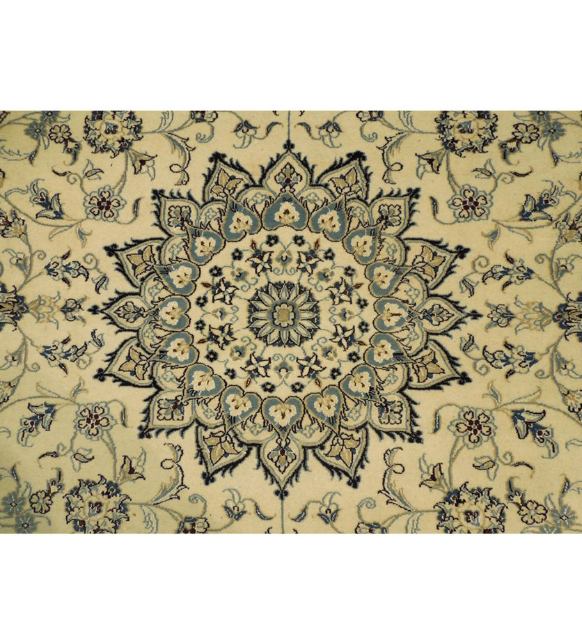 8'3 x 8'3 Persian Nain Round Rug