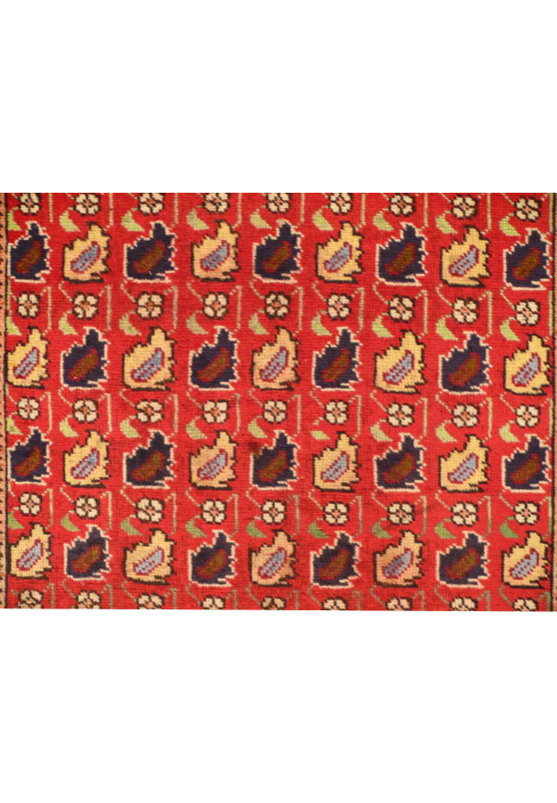 Elegant 3x5 Persian Tabriz rug featuring a timeless design