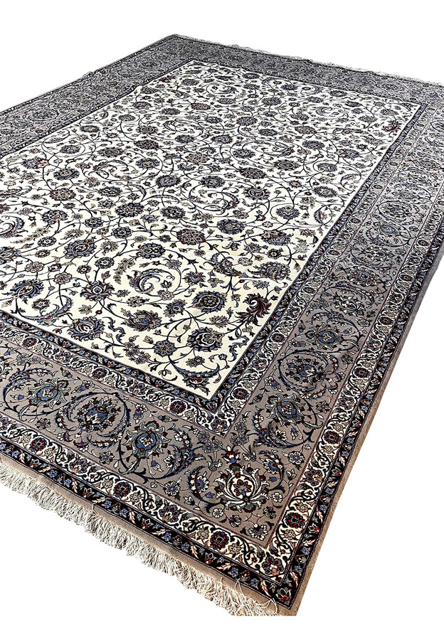 8 x 12 Persian Isfahan High End Wool & Silk Rug
