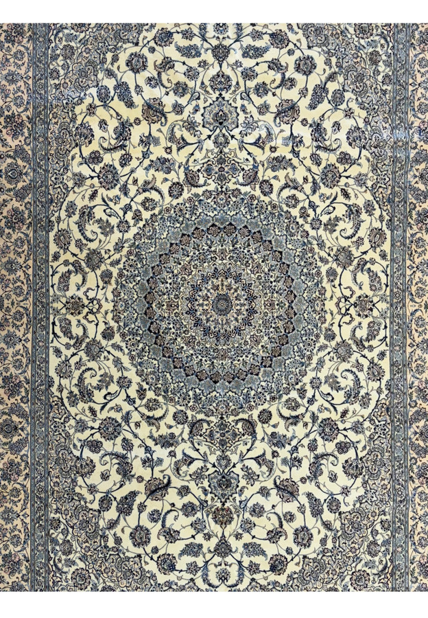 Border design of a 13 x 20 Persian Nain 9LAA Wool & Silk Rug featuring intricate floral and arabesque patterns