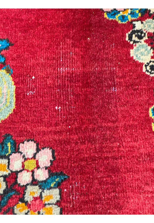 Another shot of the distress spot of this semi antique 11x13 Persian Mahal Rug
