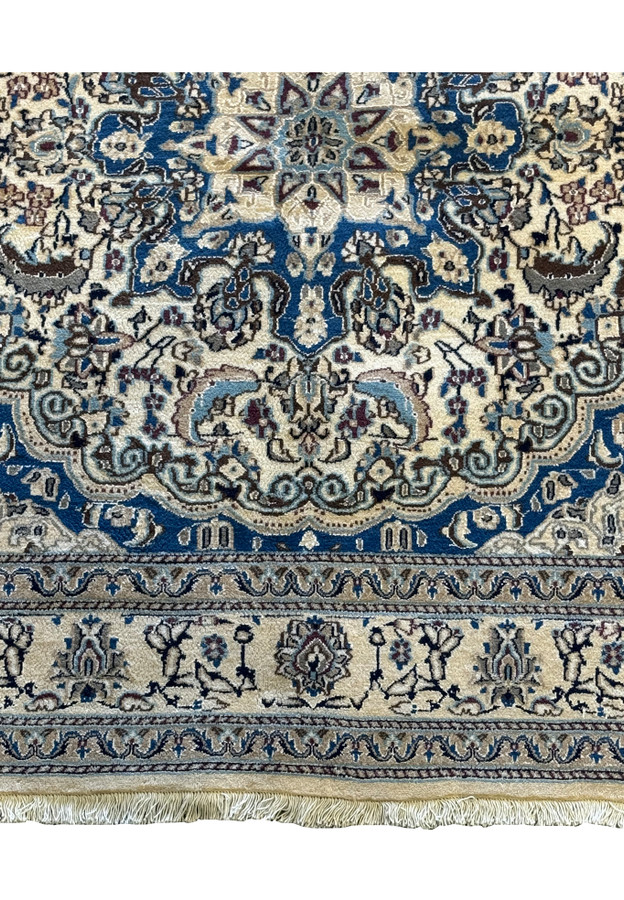 Detailed view of the border design on the 6x6 Persian Nain Square Rug, featuring floral and geometric patterns.