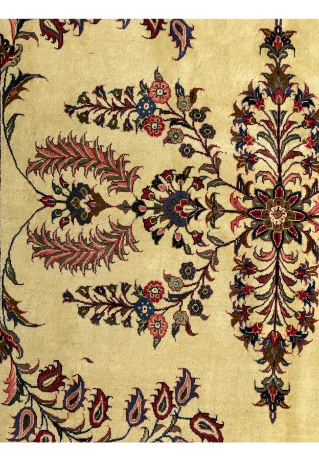 Full layout of the 6'9 x 7'3 Persian Sarough Square Rug, highlighting its overall design and craftsmanship