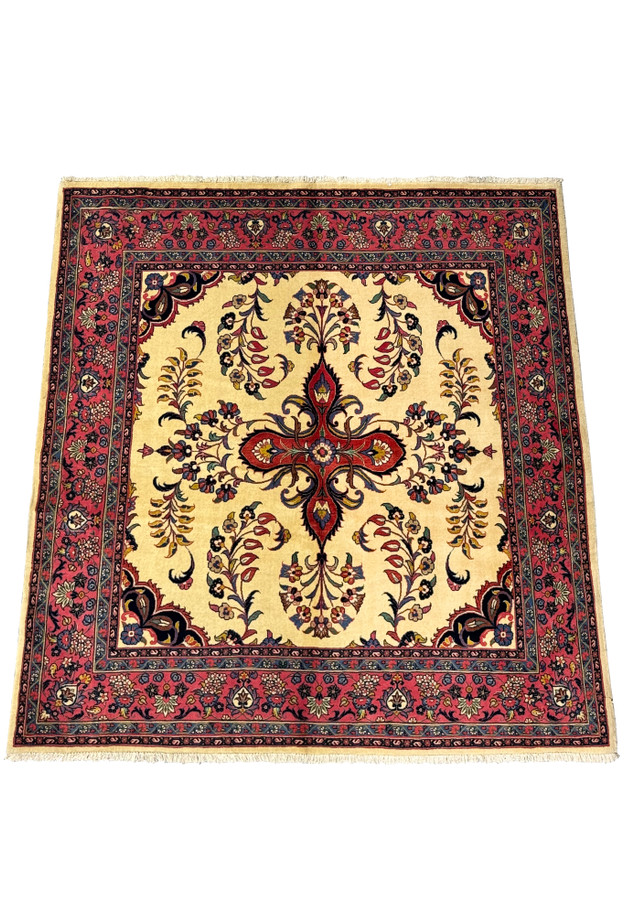 6'9 x 6'9 Persian Sarough Square Rug showcasing intricate floral patterns on a cream and red background.