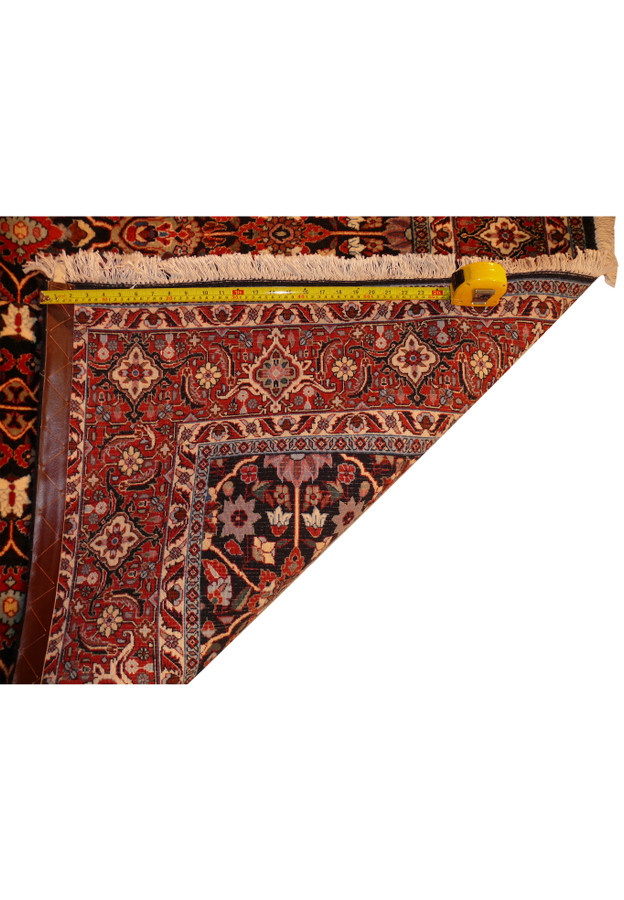 Zoomed backside of 6'6 x 8'4 Persian Bijar Rug