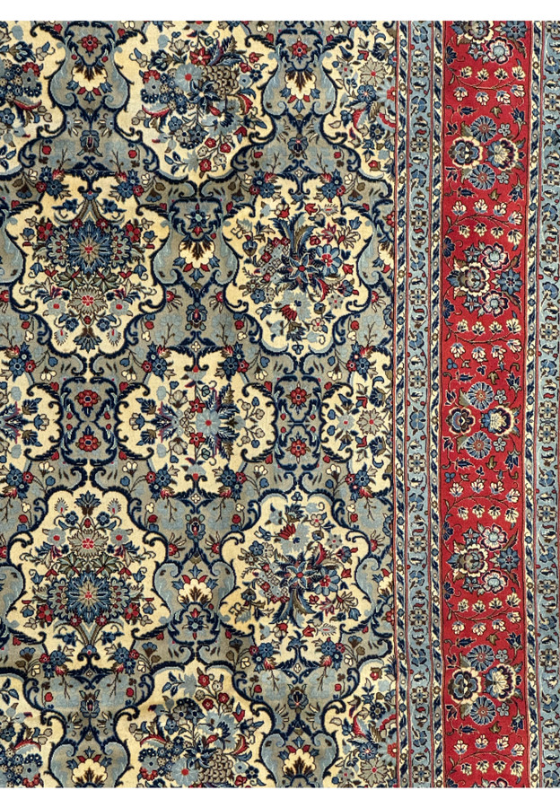 Midfield and border detail of the 8'2 x 11'6 Kashan Persian Rug.