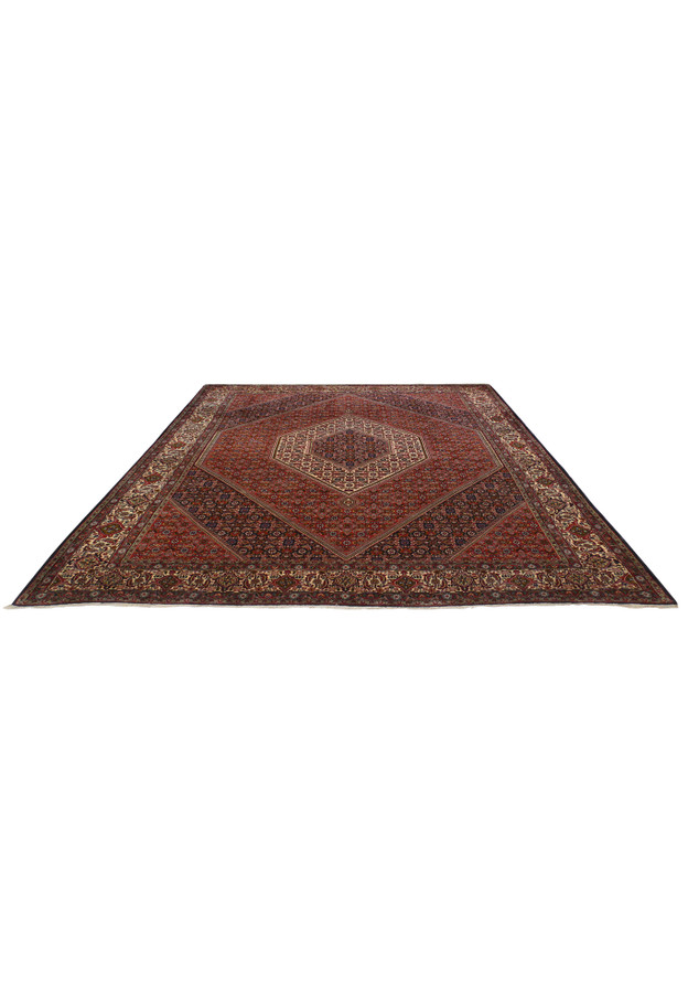 Large Persian Bijar wool rug 6'8 x 10'6 laid flat with central diamond medallion and ivory border