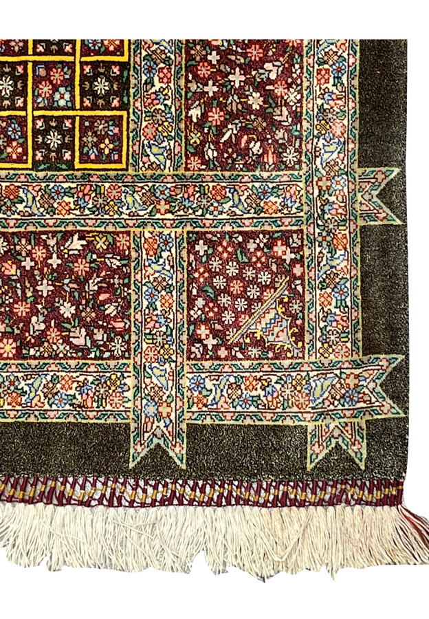 Side border showing the architectural panel work and inner ivory guard stripe of the design
