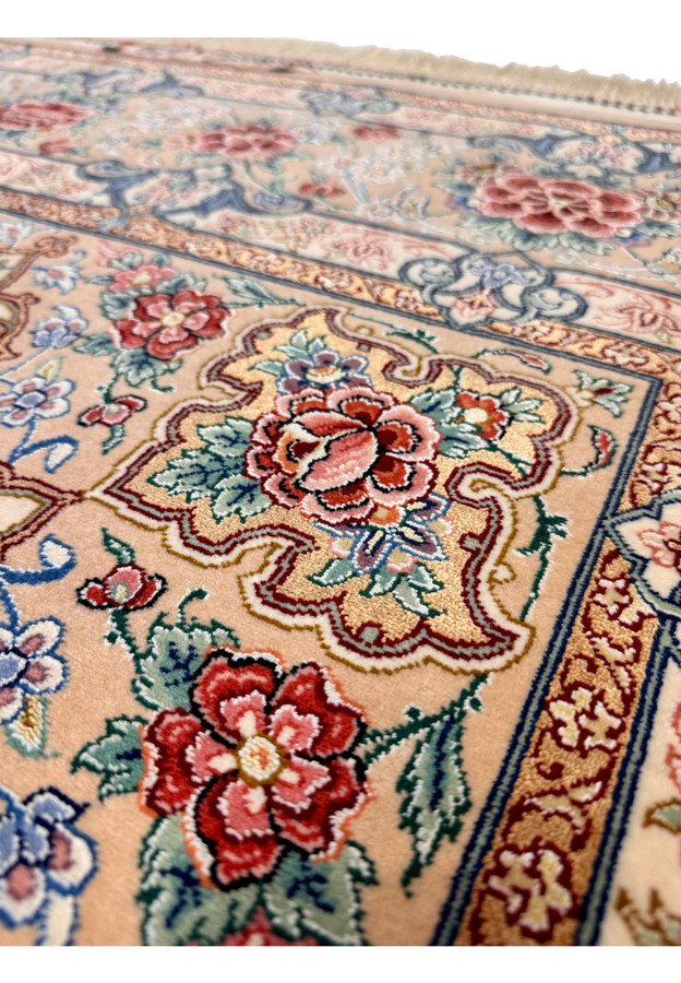 Silk pattern detail of Habib Persian Isfahan rug, large silk palmette and floral cartouche with pile relief