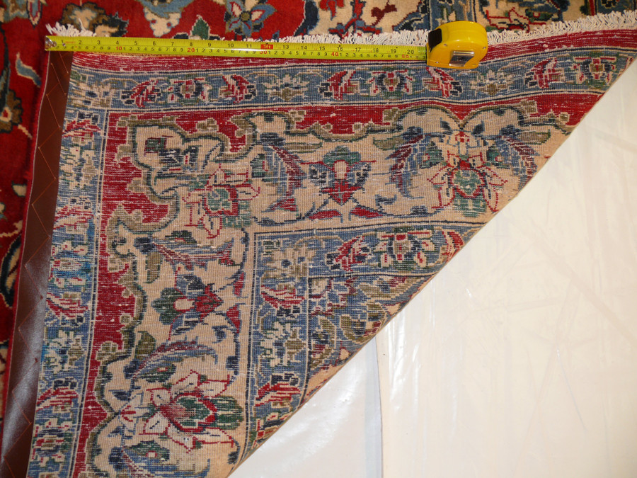 8'7" x 13'4" Persian Isfahan Rug