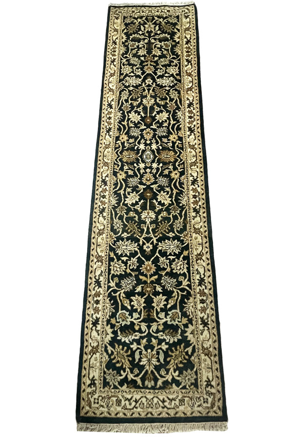 2'6 x 10 Oriental Agra Runner Rug