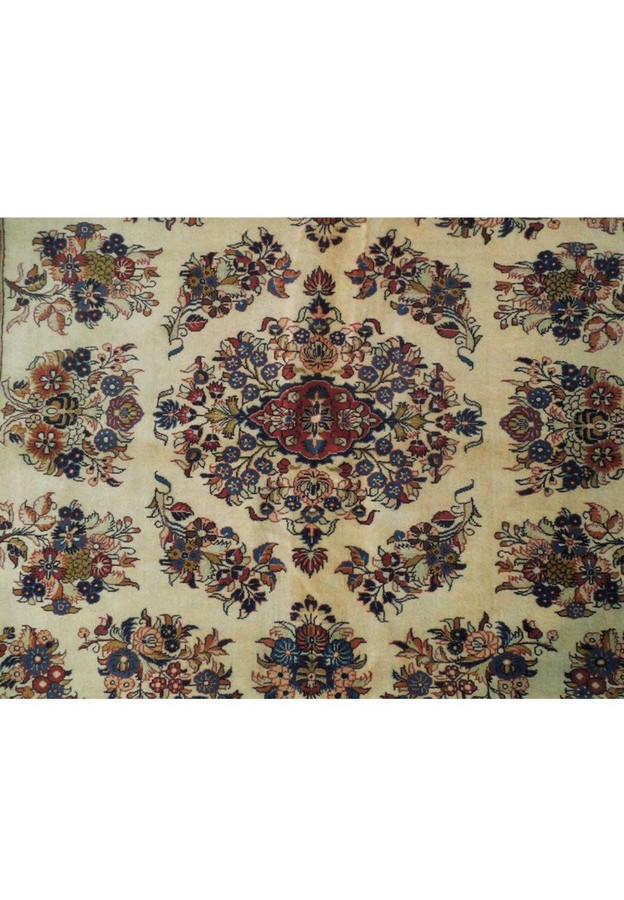 7 x 7 Persian Sarough Rug
