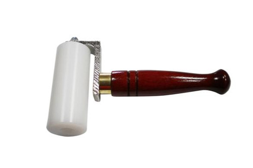 POLYETHYLENE ROLLER WITH HANDLE