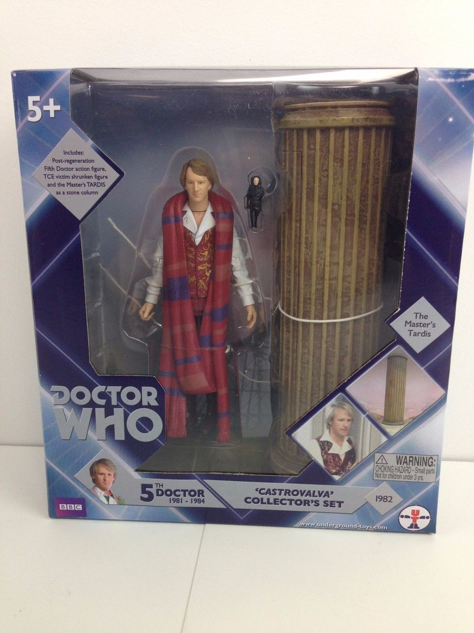 Doctor Who 2nd Dr & Tardis Set - Classic Doctor Who Action Figure & Tardis  Set - Doctor Who Merchandise - Character Options - 5.5”